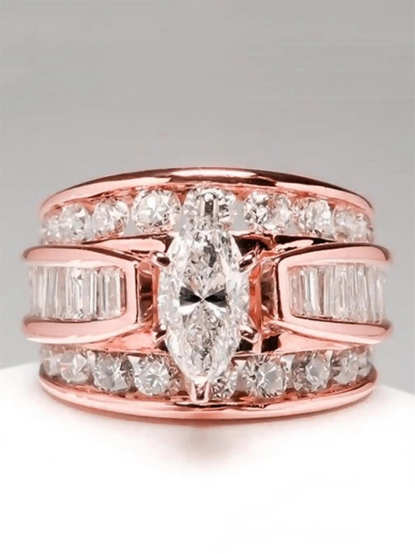 Fashion Artificial Crystal Decorated Ring, Pave Engagement Ring, Wedding Engagement Party Accessories for Women, Trendy Accessories for Party and Daily Life HNJZ0001