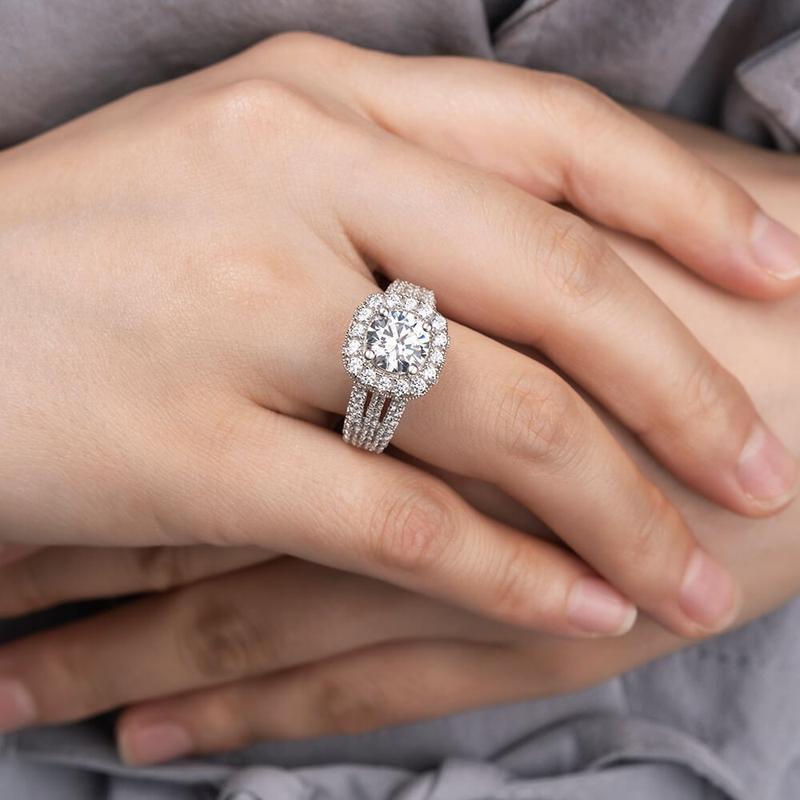 Full Pavé Ring, Three-Row Design, Elegant Jewelry for Women Statement Piece Sparkling Stones Premium Material HNJZ0017