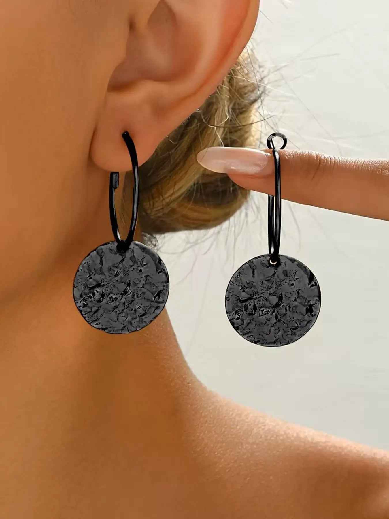 Fashionable Geometric Round Hammered Earrings, Cute Simple Design, Perfect Gift for Mother's Day, Graduation, Back-To-School, Teacher Appreciation, Trendy Jewelry, Fashion Jewelry Accessories HNEH0019