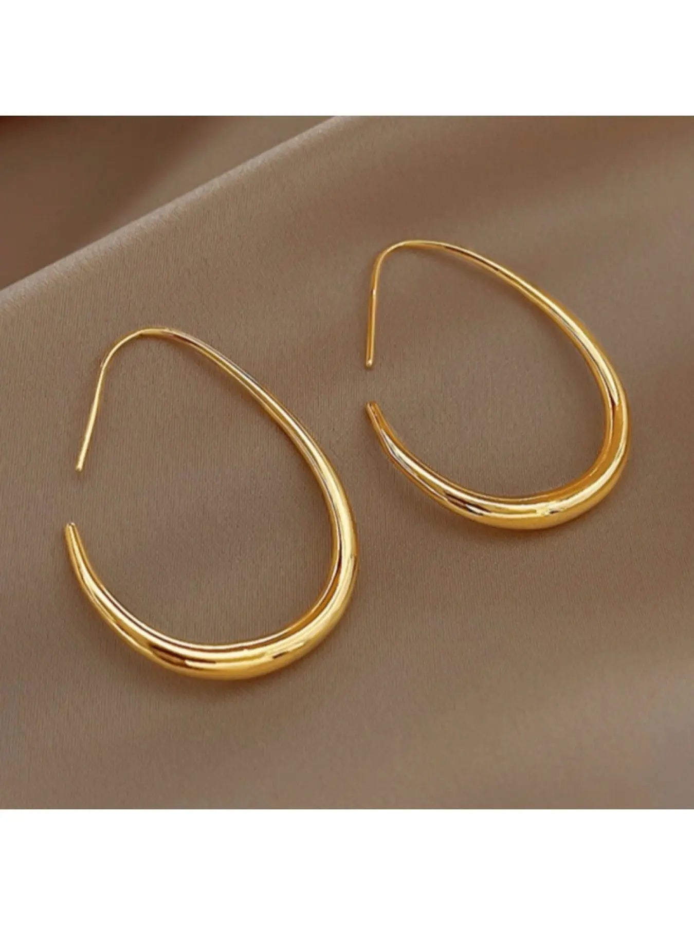 Hypoallergenic Lightweight Earrings for Women, 18K Real Gold Plated Brass Large Oval Pull Through Earrings, High Polished Comfortable Statement Jewelry Gift for Women, Hoop Shape Earrings, Hoop Earrings HNEH0025