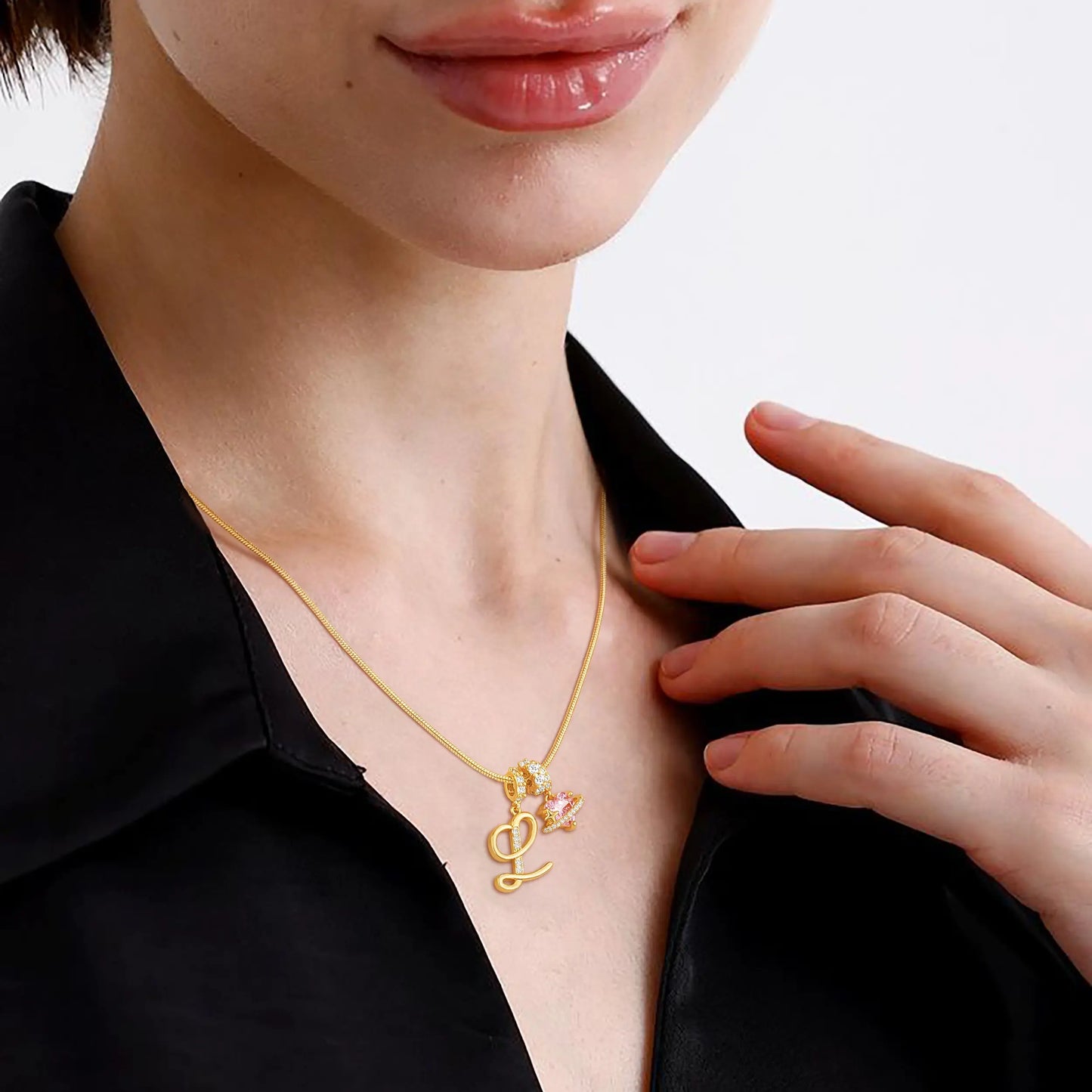 Art-designed personalized name letter necklace, free of allergenic ingredients, with adjustable size. It is an excellent Valentine's Day gift for women and girls HNXL0009