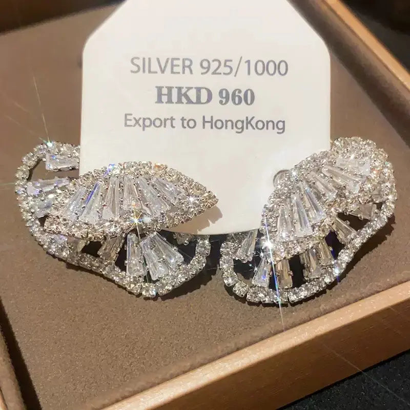 New Style Removable Two-Way Wearing Butterfly Earrings, One Piece Two Ways, Elegant Fluttering Butterfly Earrings with High-End Feel HNEH0047