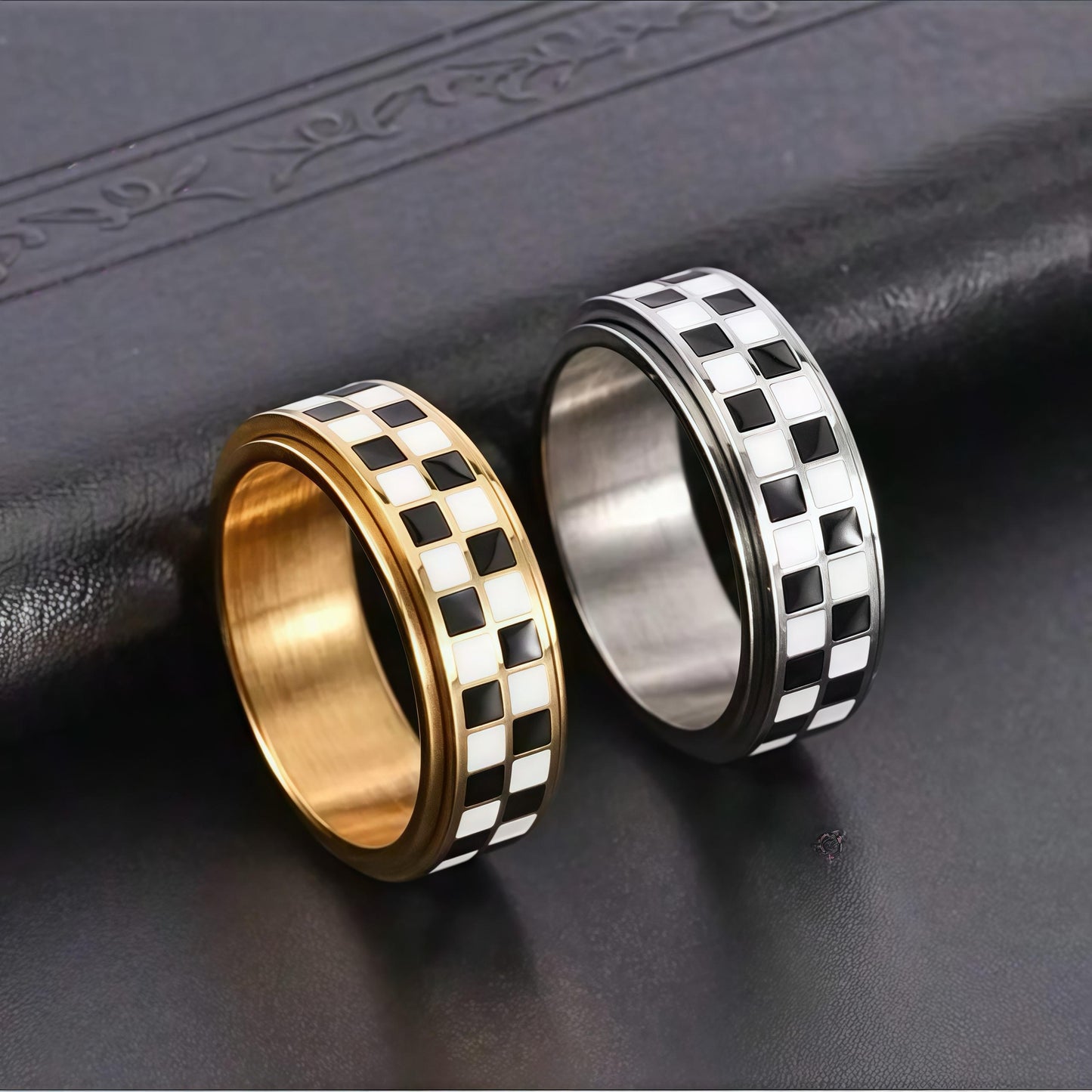Checkered Fidget Ring for Adults, 18K Gold-Plated Stainless Steel, Stress Relief Accessory with Fashionable Geometric Design, Ideal Gift HNJZ0029