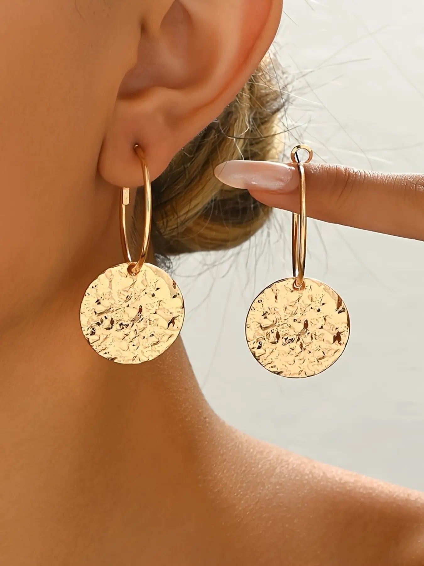 Fashionable Geometric Round Hammered Earrings, Cute Simple Design, Perfect Gift for Mother's Day, Graduation, Back-To-School, Teacher Appreciation, Trendy Jewelry, Fashion Jewelry Accessories HNEH0019