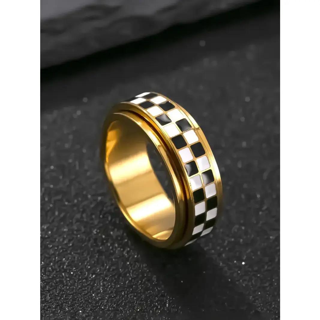 Checkered Fidget Ring for Adults, 18K Gold-Plated Stainless Steel, Stress Relief Accessory with Fashionable Geometric Design, Ideal Gift HNJZ0029