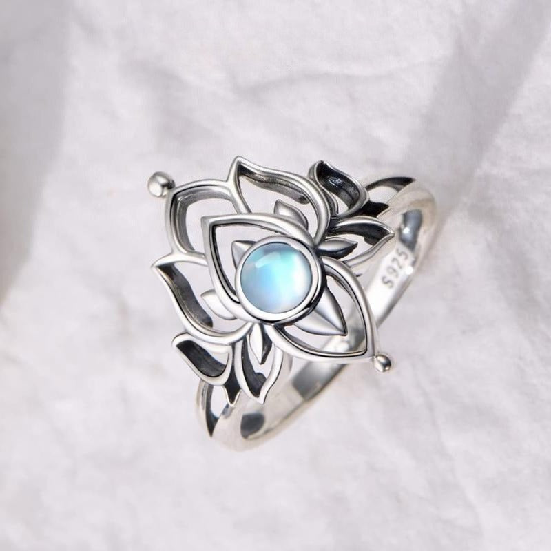 925 Steling Silver Moonstone Lotus Ring, Vintage Spiritual Growth and Enlightenment Jewelry, Symbol of the Goddess Heqet, Pagan Symbol, Synthetic Moonstone Lotus Flower Jewelry Gift for Mom Girlfriend, Mother's day Gift HNJZ0019